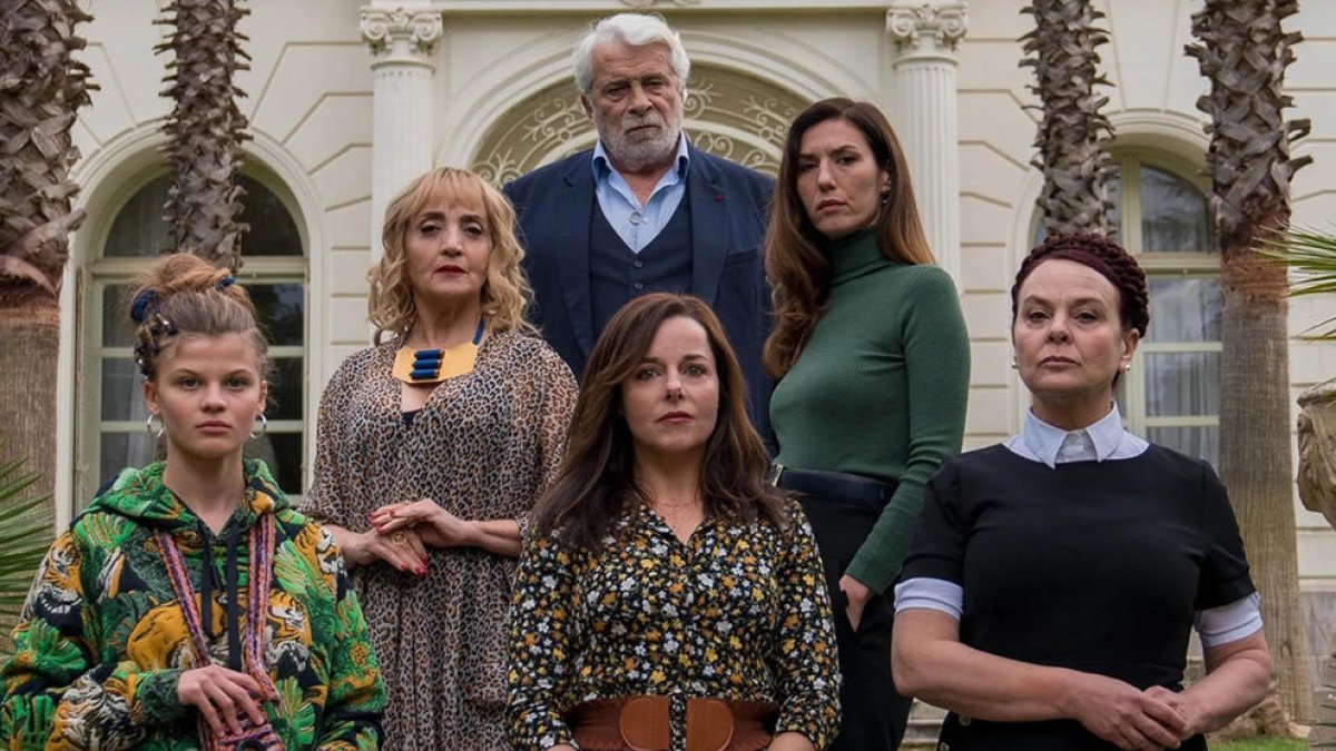 Los protagonistas de ‘El origen del mal’, del cineasta francés Sébastien Marnier.