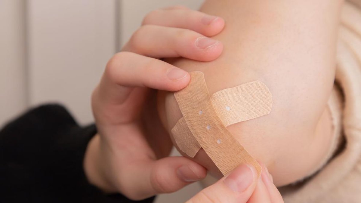 Sanidad pide la retirada de este alcohol de venda habitual en supermercados