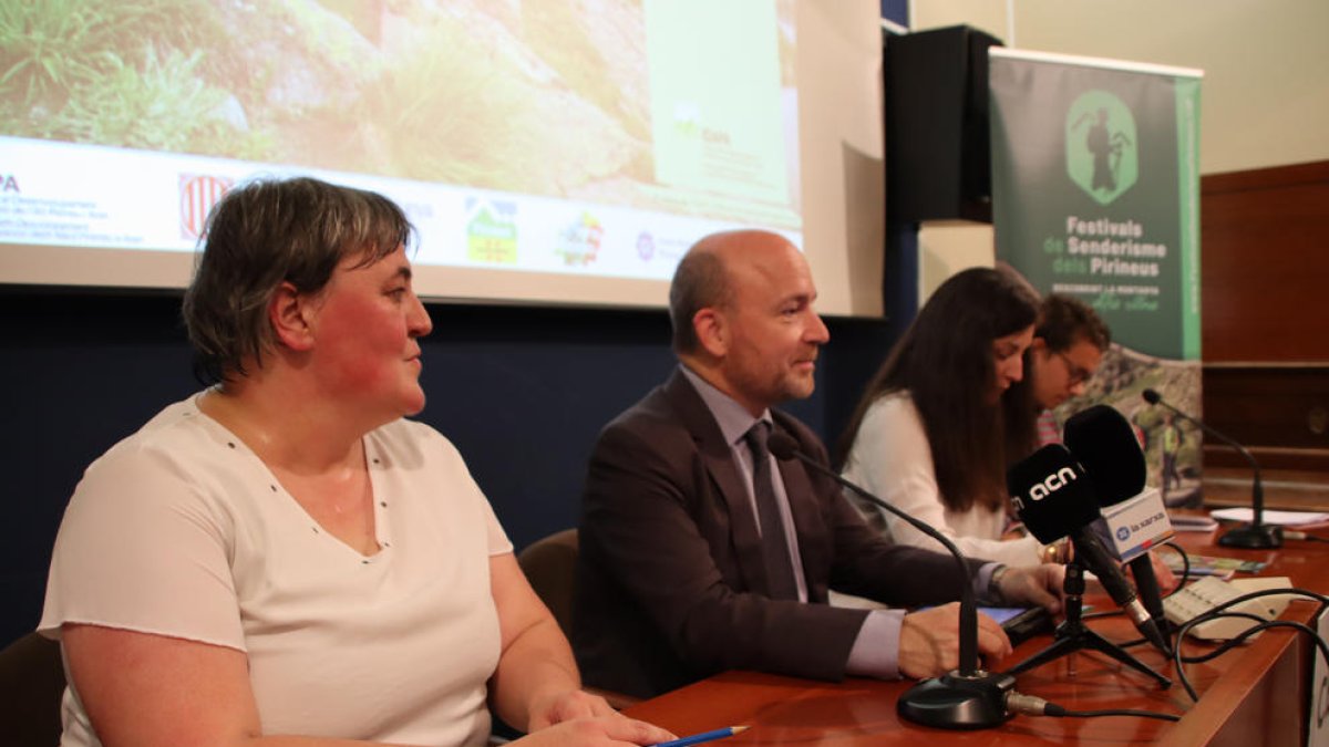 La presentació de la vuitena edició dels Festivals de Senderisme dels Pirineus al Centre Excursionista de Catalunya a Barcelona.