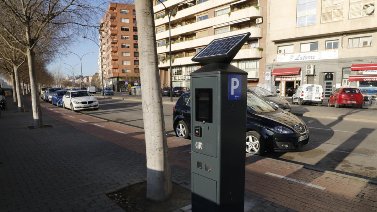 Imagen de los nuevos parquímetros de la zona azul.