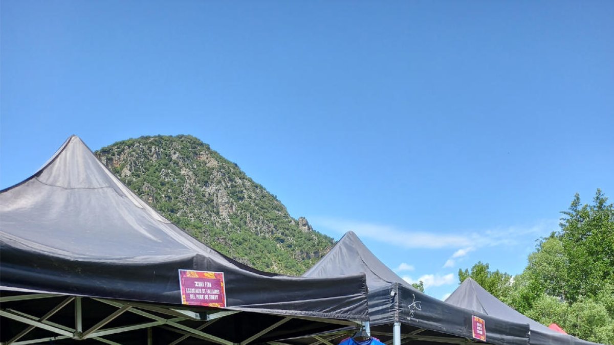 Una de las entidades mostrando la elaboración de una “falla”.