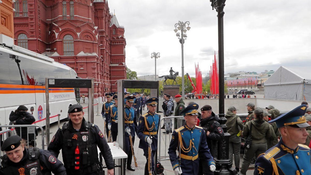 Soldats a Moscou durant els preparatius del Dia de la Victòria.