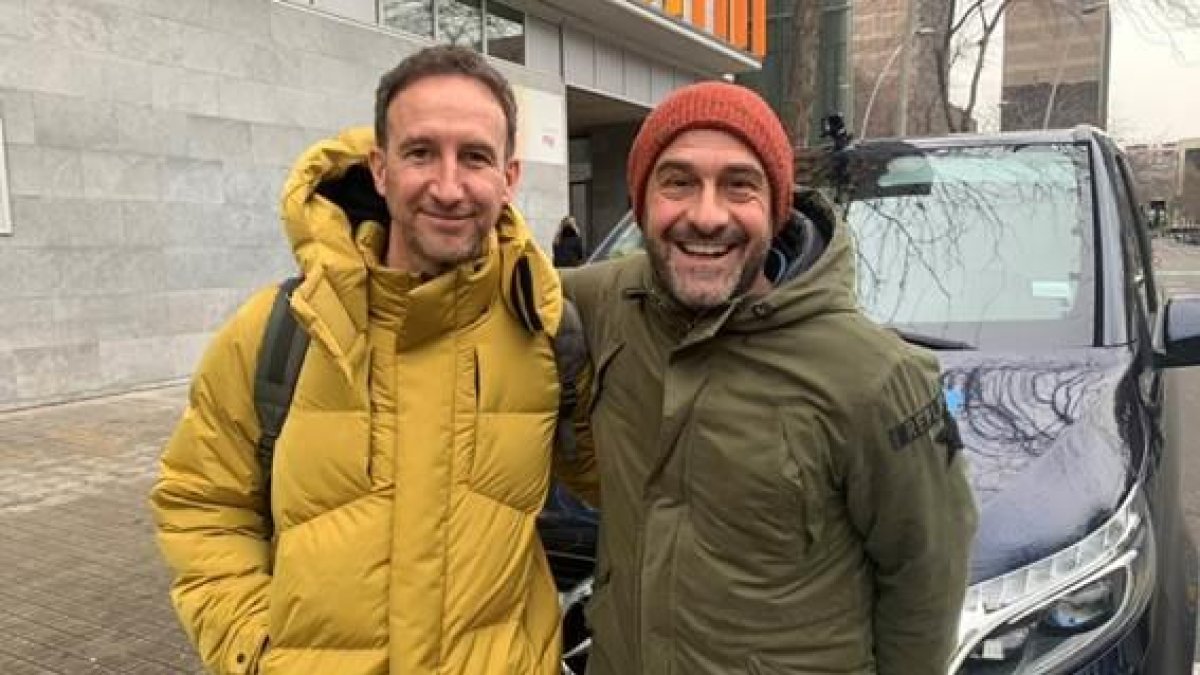 El periodista Manel Alías amb Eloi Vila, conductor del format.