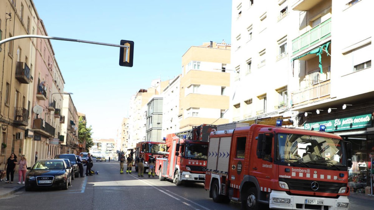 Al lloc van acudir quatre dotacions dels Bombers de la Generalitat.