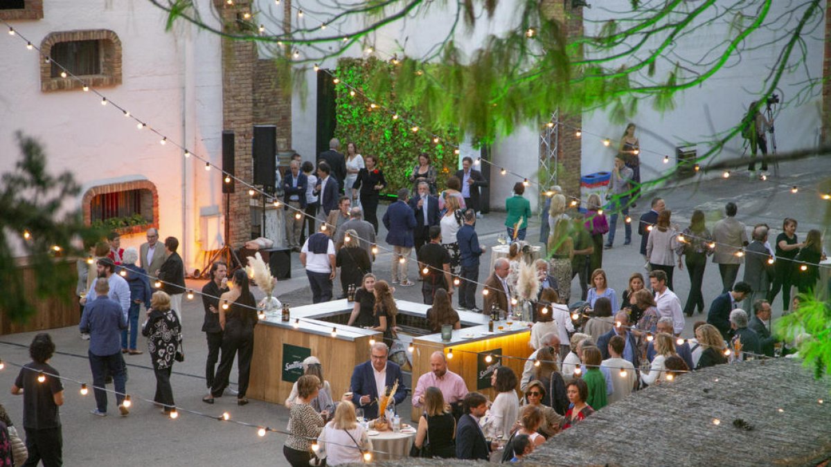 Más de 350 personas asistieron a los actos programados por el festival para ayer.