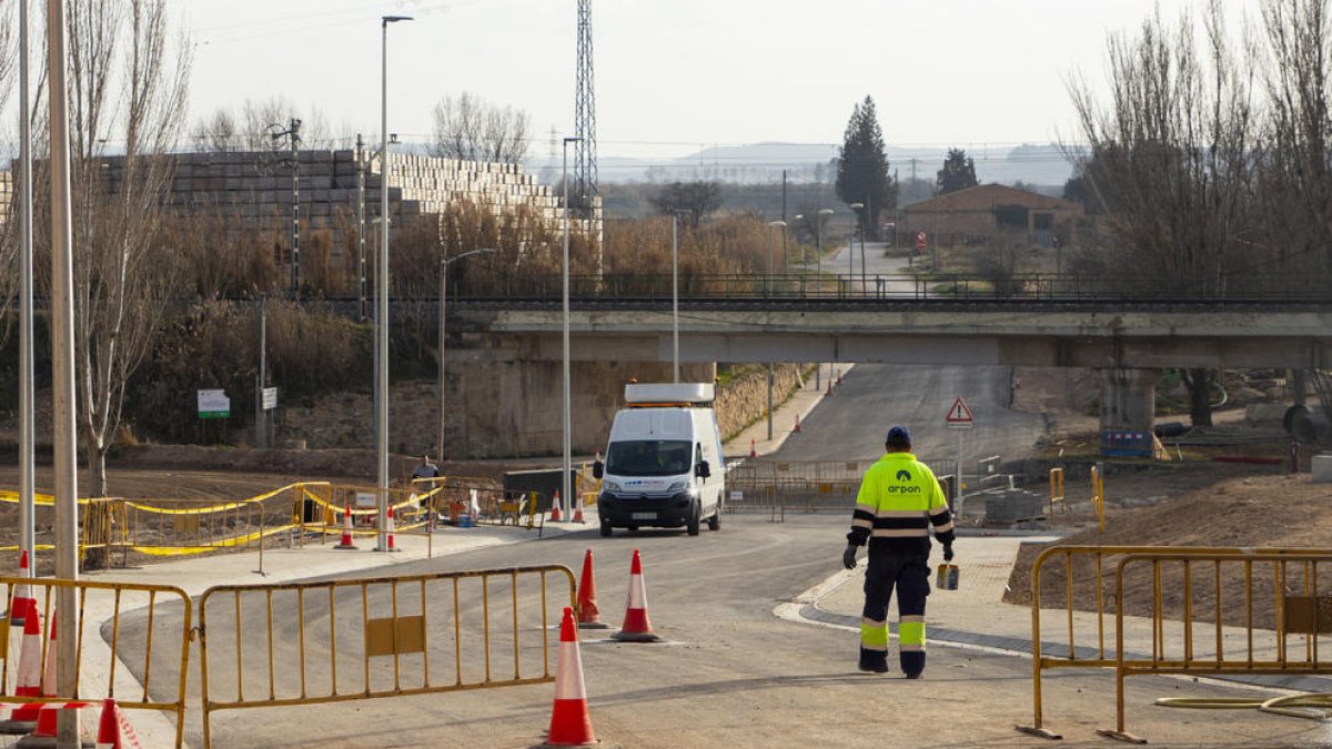 Las obras para reformar la entrada sur de Juneda.