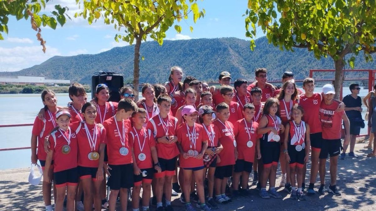 Alguns dels esportistes amb què compta el Capri Club de Mequinensa.