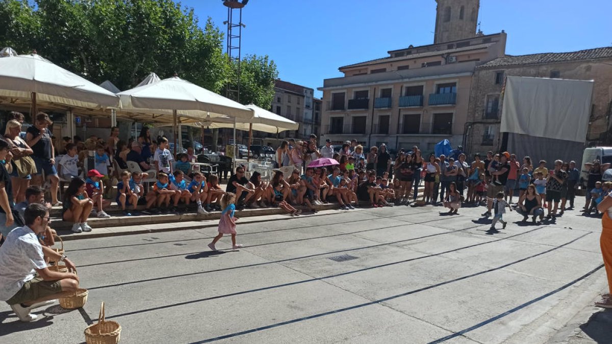 La canalla va participar dissabte en la Cursa de les Pedretes.