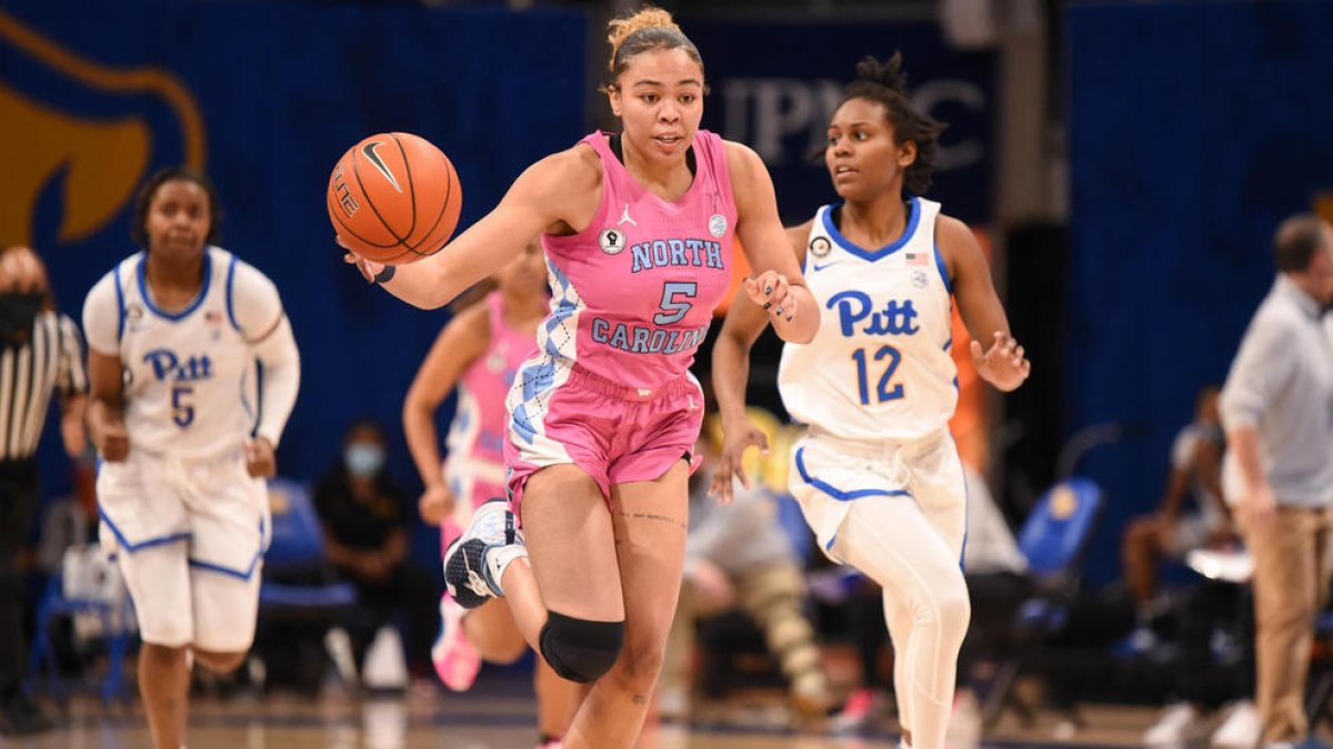 Stephanie Watts, durante su etapa en la universidad de North Carolina.