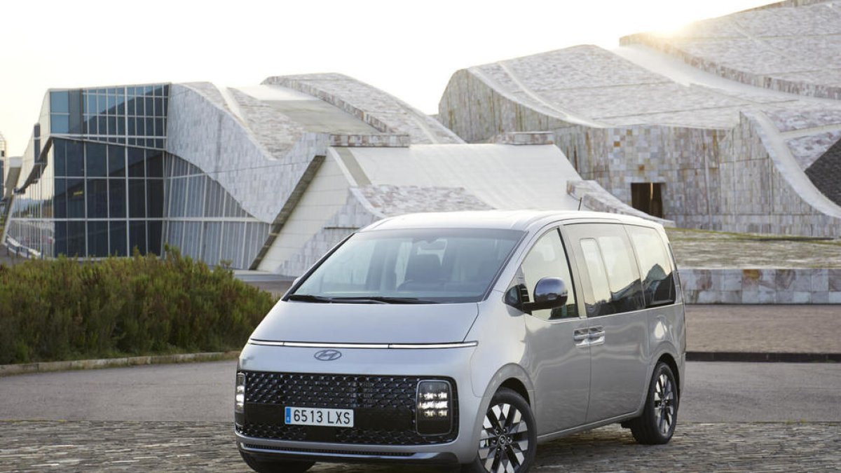 Hyundai inicia la comercialització del monovolum Staria, amb 7 i 9 places