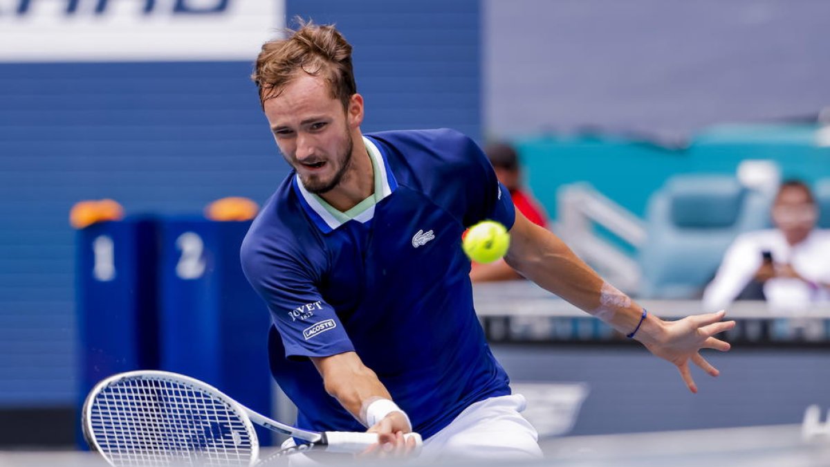 Djokovic cede el número 1 del mundo al ruso Medvedev