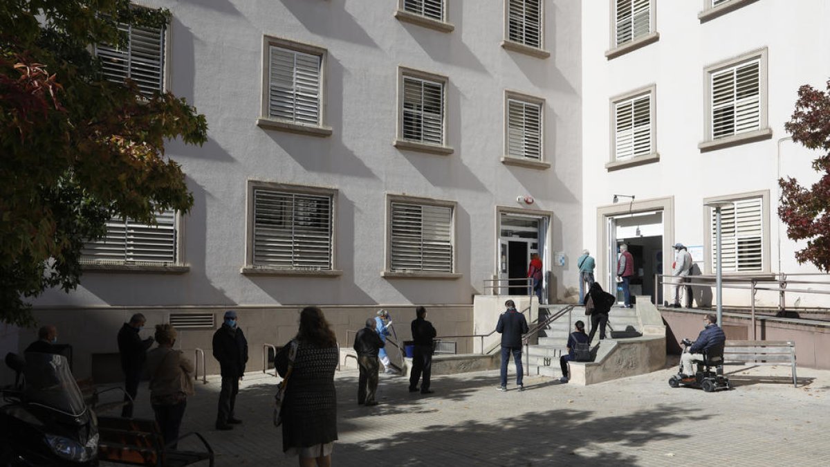 Imagen de archivo del CAP de l’Eixample, uno de los dos que acogerá el servicio de Pediatría.