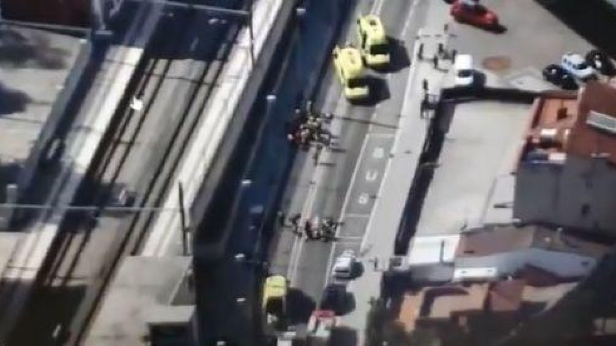 El conductor va accelerar i va fer la 'peineta' després d'envestir els ciclistes de Castellbisbal, segons un testimoni