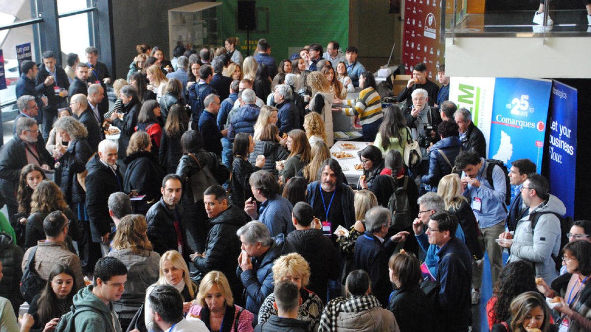 Més de 350 persones van participar en l’acte al teatre L’Amistat.
