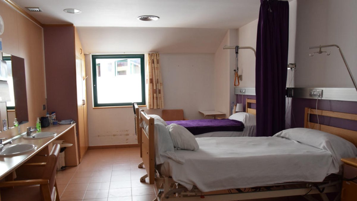 Les habitacions són totes dobles i sense bany.