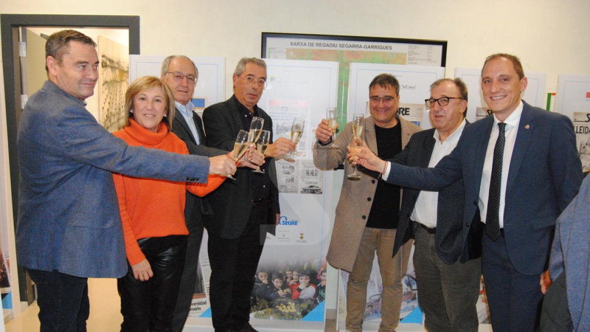 La inauguració de l'exposició dels 40 anys de SEGRE a les Garrigues.