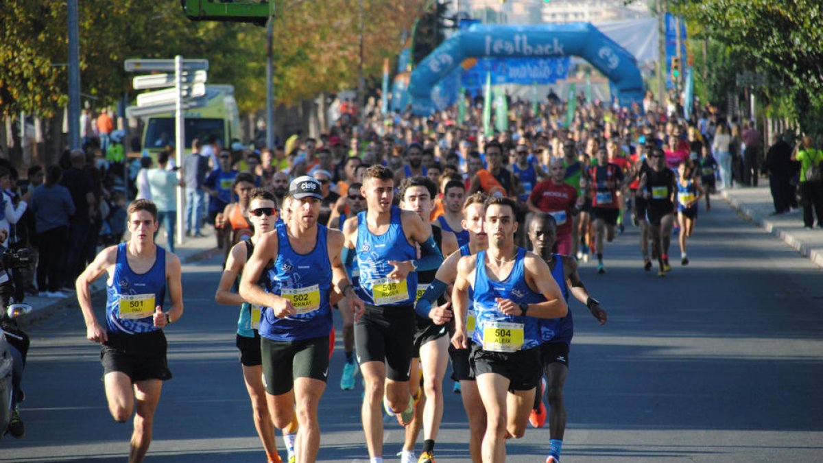 Un momento de la salida de la prueba, celebrada ayer en Mollerussa.