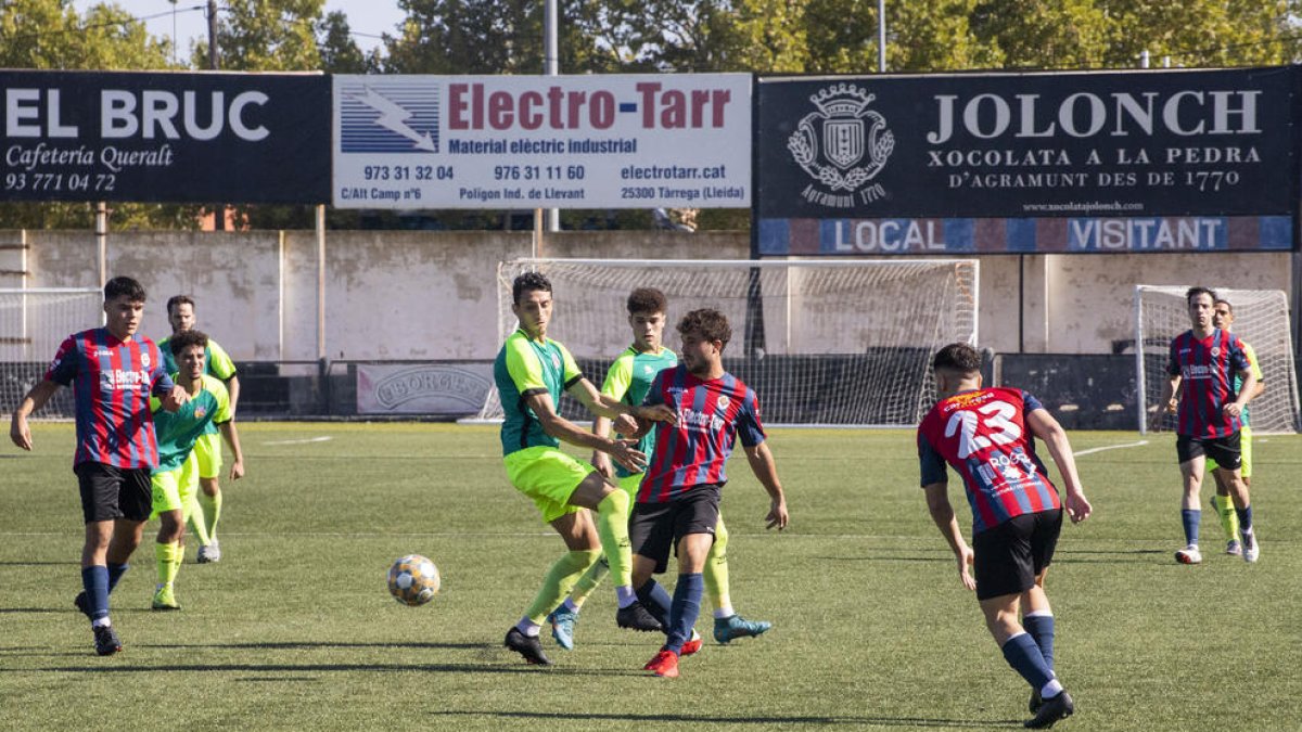 El Tàrrega va sumar el primer punt en un partit molt disputat en el que es va merèixer més.