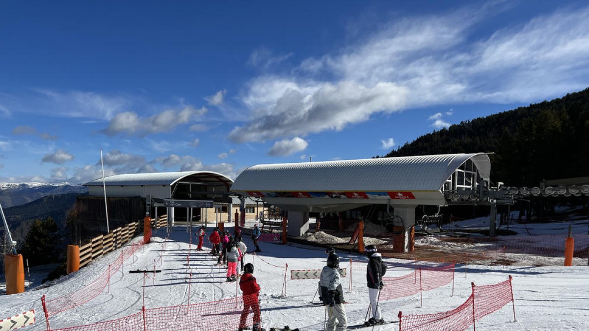 Paradas parciales em las estaciones de la Molina, Espot Esquí i Port Ainé por la huelga de trabajadores