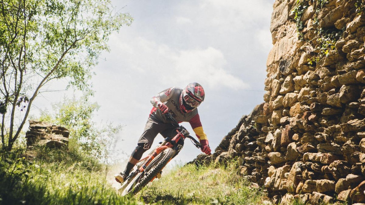 Àlex Iscla i Estelle Charles, guanyadors Elit al Superenduro d'Arfa