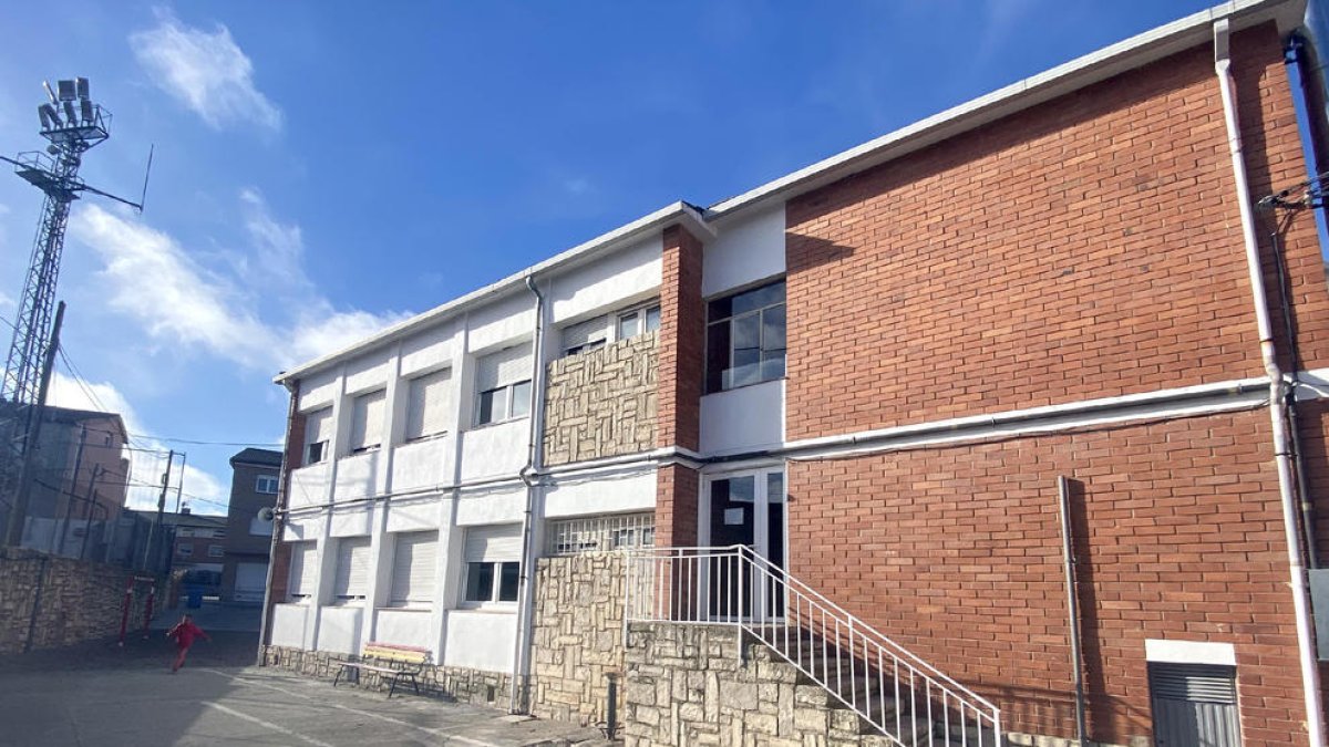 El col·legi Ramon Estadella, on s’instal·larà un ascensor.