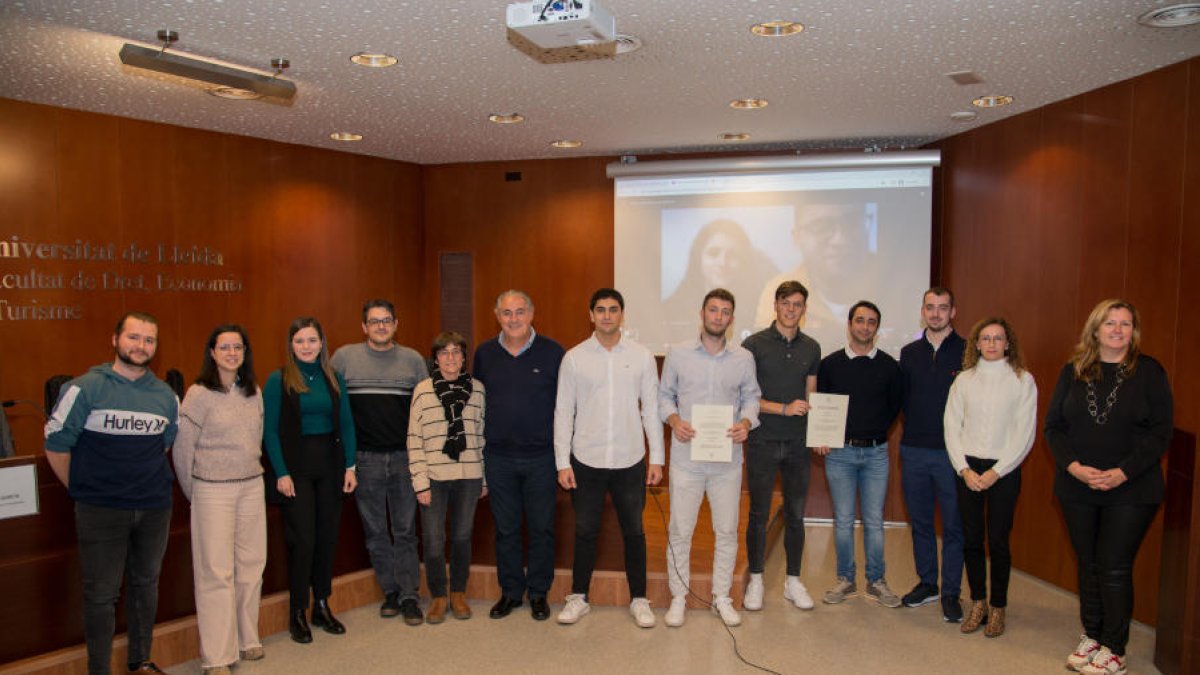 Barra automàtica de begudes per a esdeveniments, premi Idea de la UdL