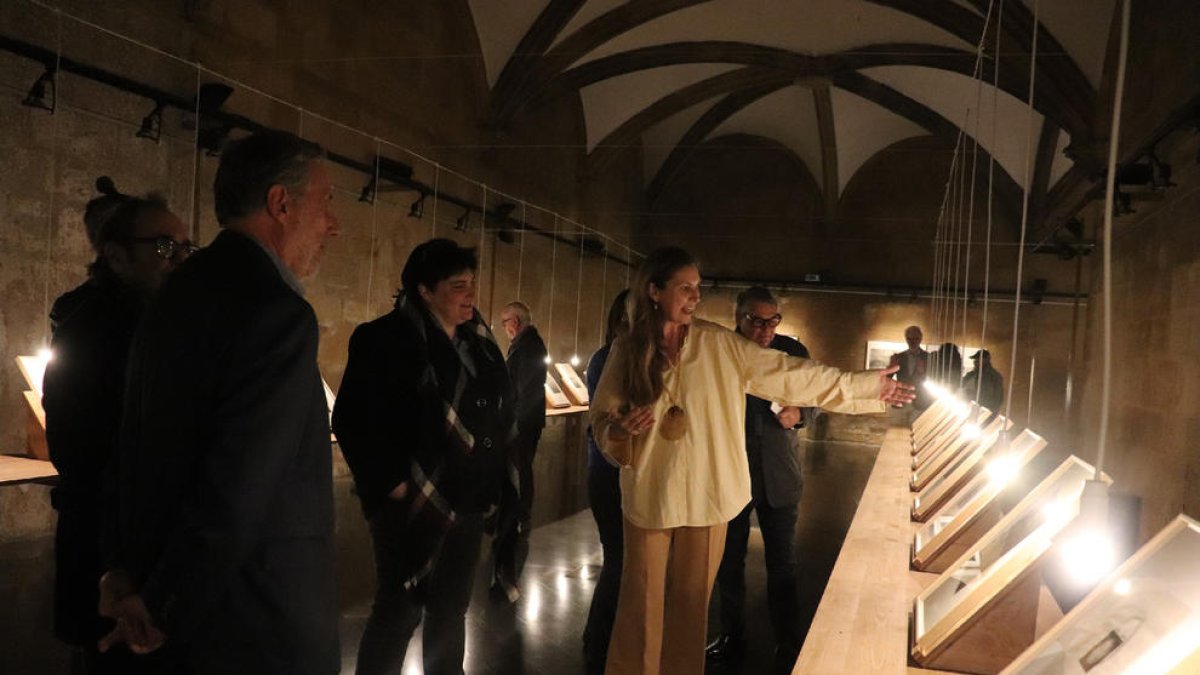 Visita guiada inaugural, ahir de la mà de la fotògrafa lleidatana.