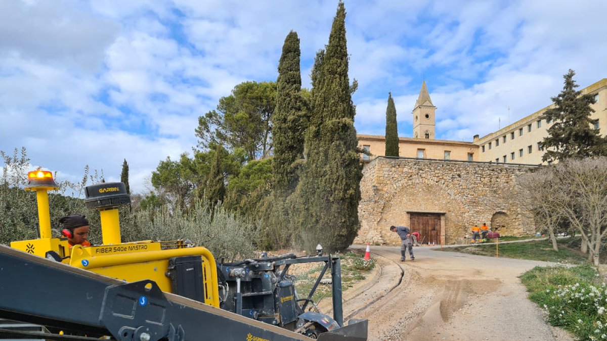 La fibra òptica arriba al monestir de les Avellanes i el Montsec