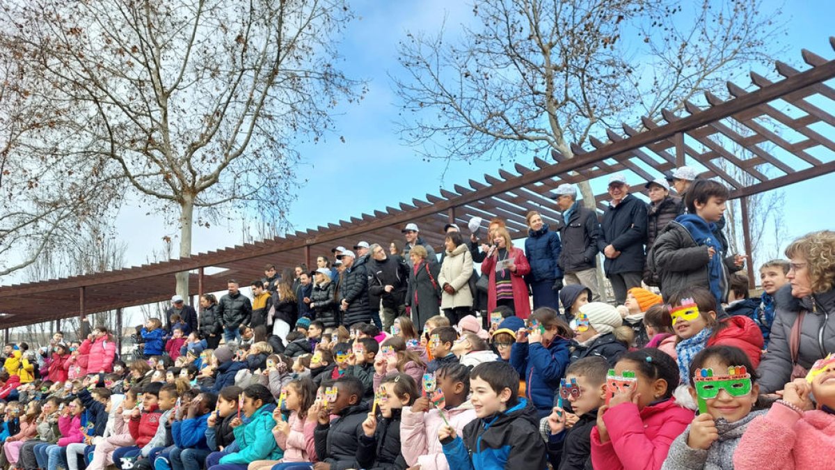 Los niños y niñas que asistieron a la celebración de ayer.