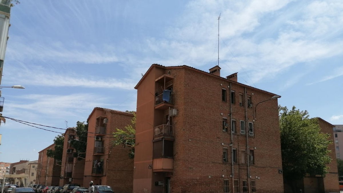 Els blocs Voravia, ubicats al barri de Balàfia.