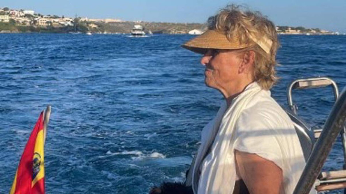 Mercedes Milá, rescatada en alta mar a Menorca per un problema al seu vaixell
