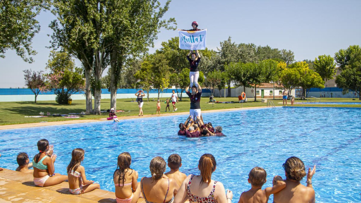 Las piscinas de Gimenells acogieron el acto central del Mulla’t.