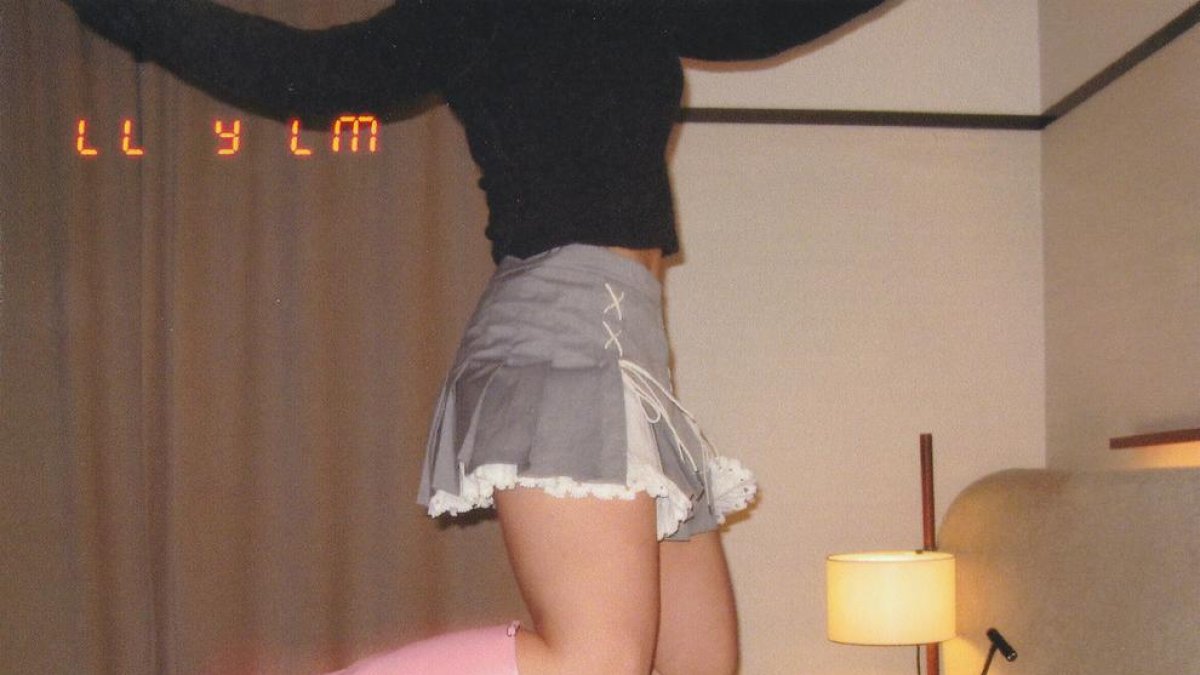 Rosalía sorprèn amb un nou tema en ‘spanglish’