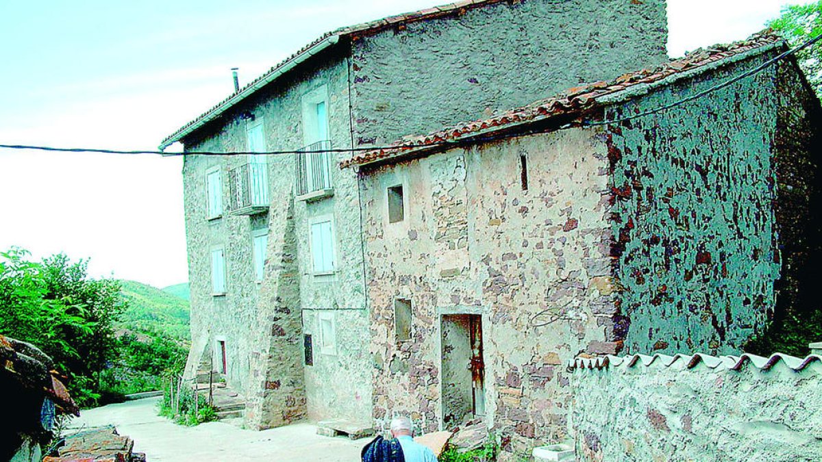 Imagen de archivo de una de las calles del pueblo de Sas, en Sarroca de Bellera.