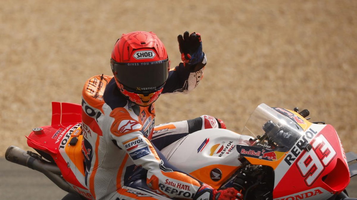 Bagnaia arrabassa la 'pole position' a Marc Márquez a la seua última volta
