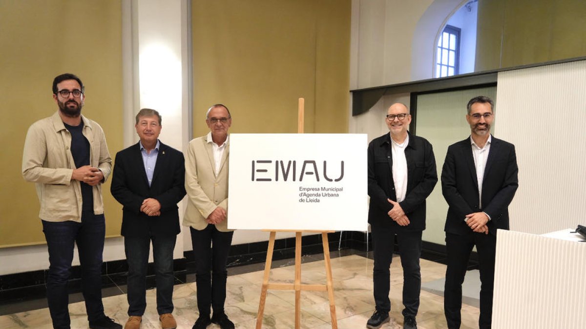 Presentación del nuevo logo y denominación de la EMU, la EMAU.