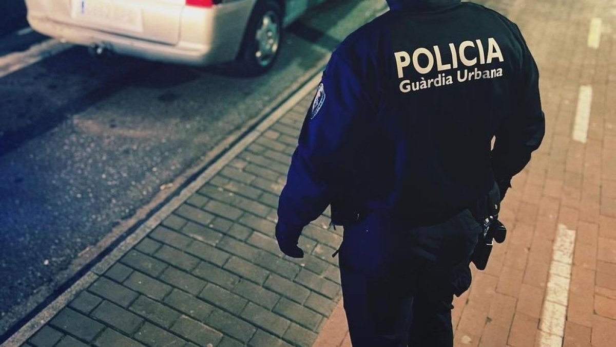 Agafen dos lladres in fraganti a Lleida accedint a un domicili pel balcó amb una escala