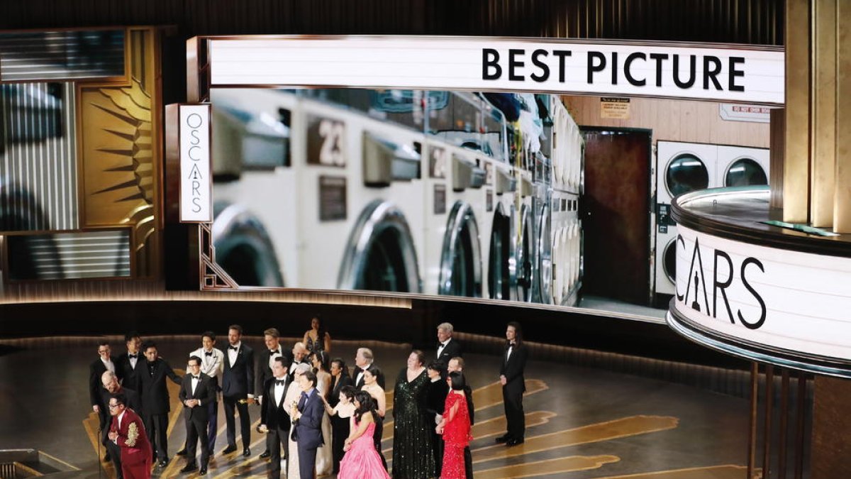 Los Óscar se rinden al multiverso de 'Todo a la vez en todas partes'