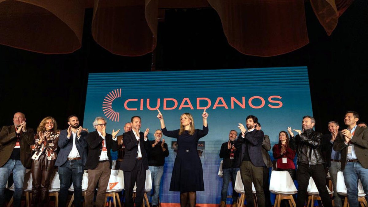Ciudadanos cambia de imagen y adopta los colores de la antigua UCD