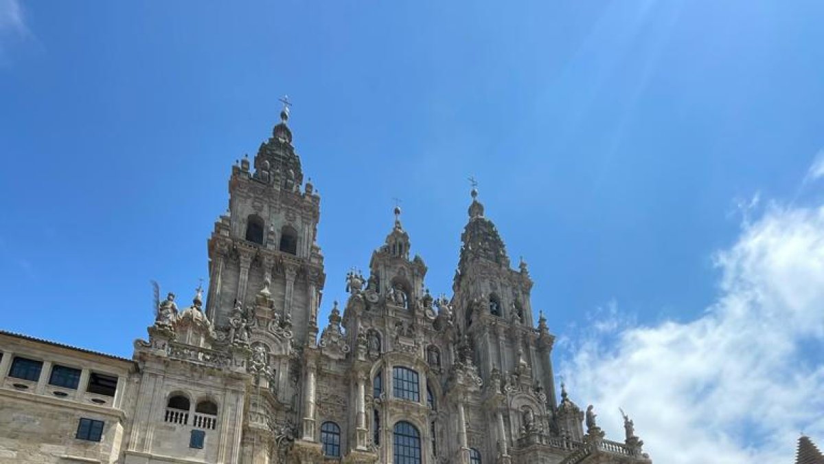 El grupo de leridanos, a su llegada a la plaza del Obradoiro.