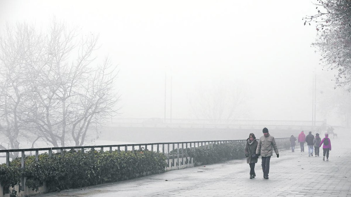 Niebla baja en Lleida ciudad