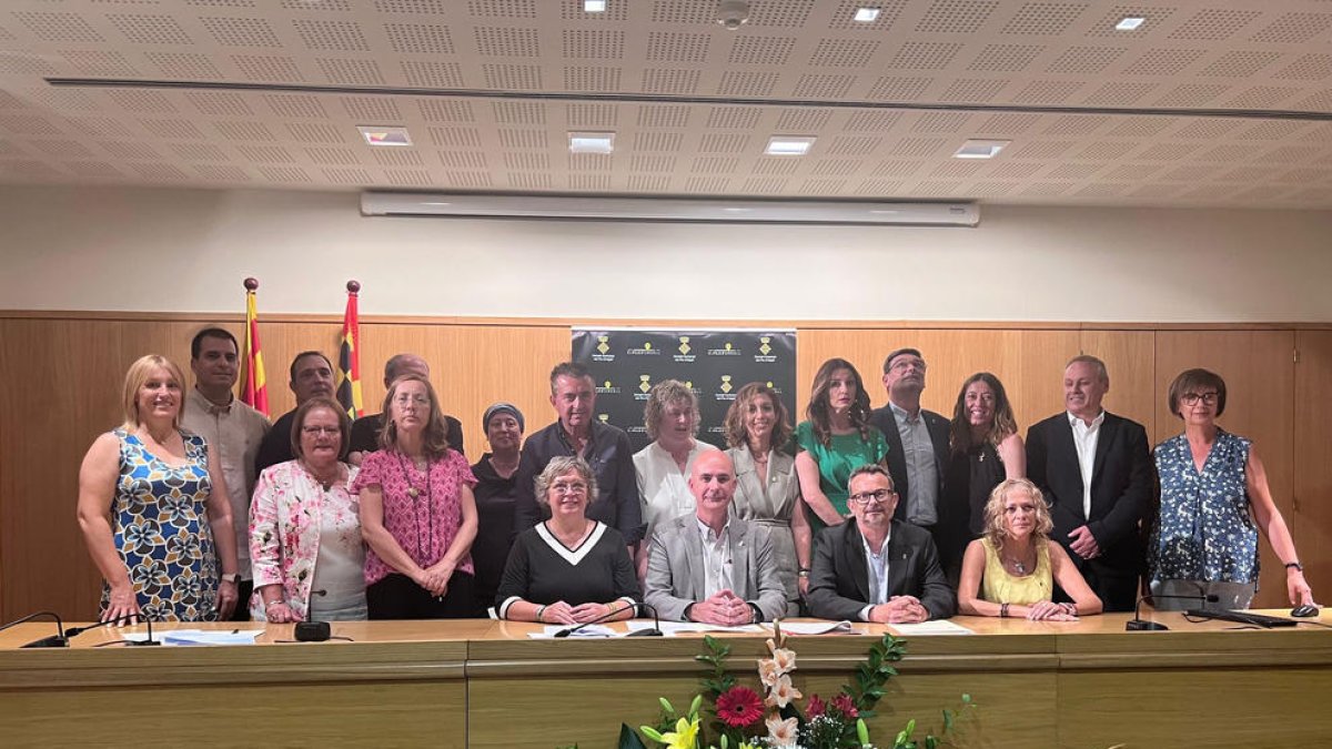 Pla d’Urgell - L’alcalde de Bell-lloc, Carles Palau (ERC), agafa el relleu al consell del Pla a Rafel Panadés, que ha deixat la política. Després de la seua investidura, va apostar per potenciar la transparència i la participació i va avan ...