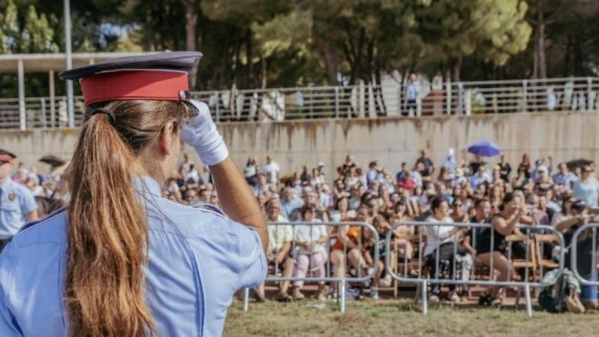 Convocades 850 noves places de Mossos d'Esquadra amb el 40% d'elles reservades a dones