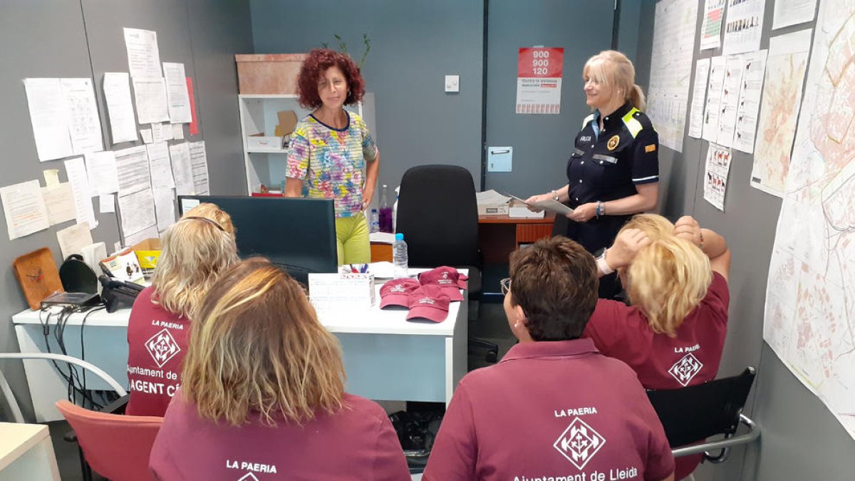 La Paeria va organitzar una formació per als agents cívics.