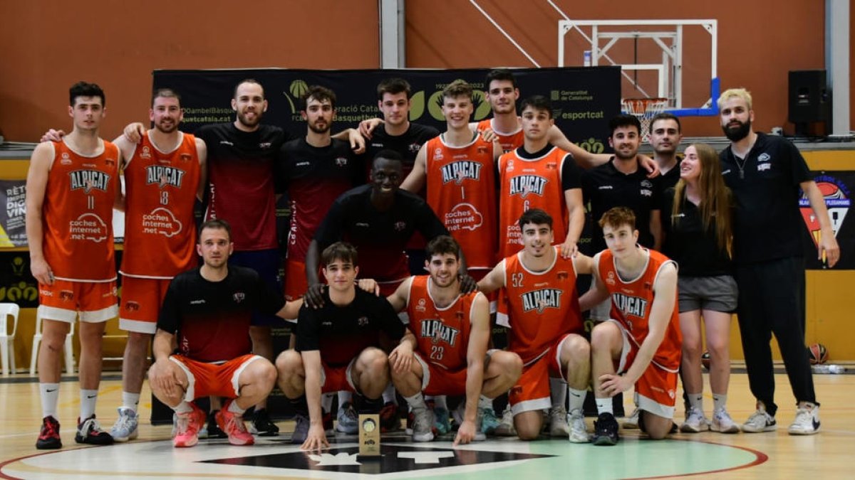 El CB Alpicat, que logró el ascenso esta pasada temporada, se inscribió en la Liga EBA 2023-2024.