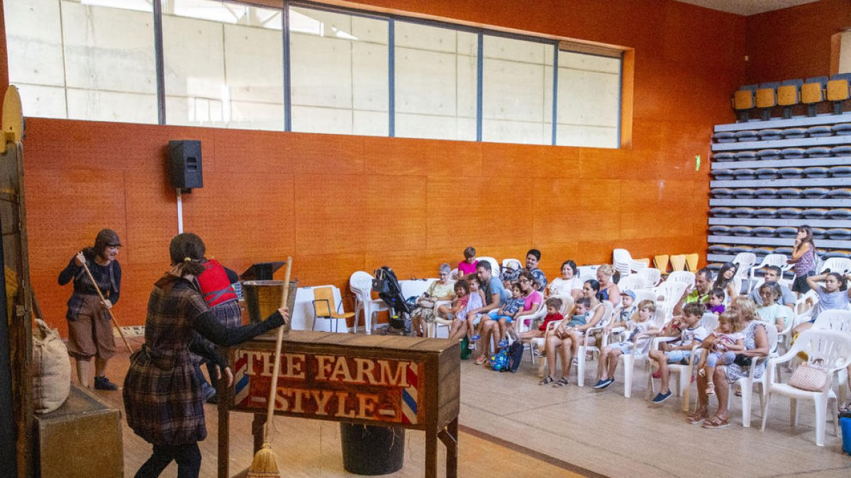 Campi Qui Pugui interpretó ‘El conte de la rateta’ en la fiesta de Balàfia.