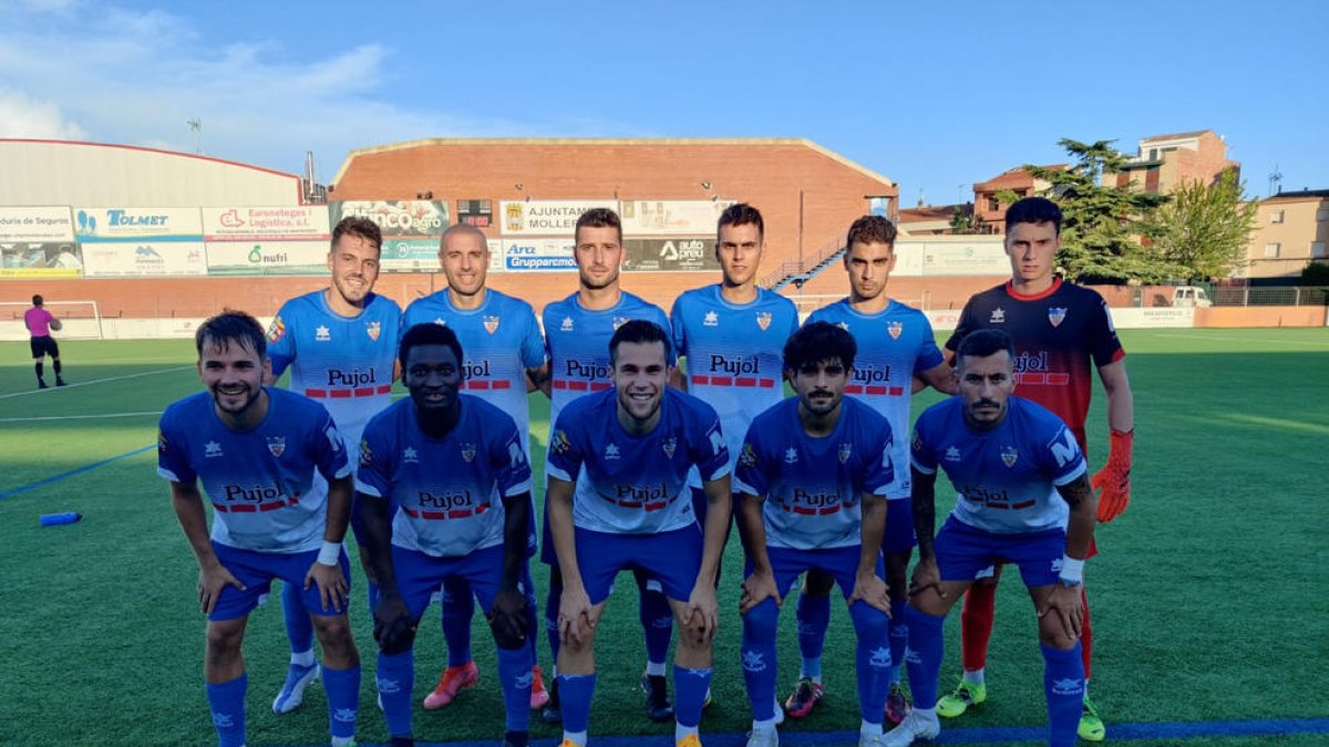 L’onze inicial del Mollerussa, just abans de disputar el partit de semifinals.