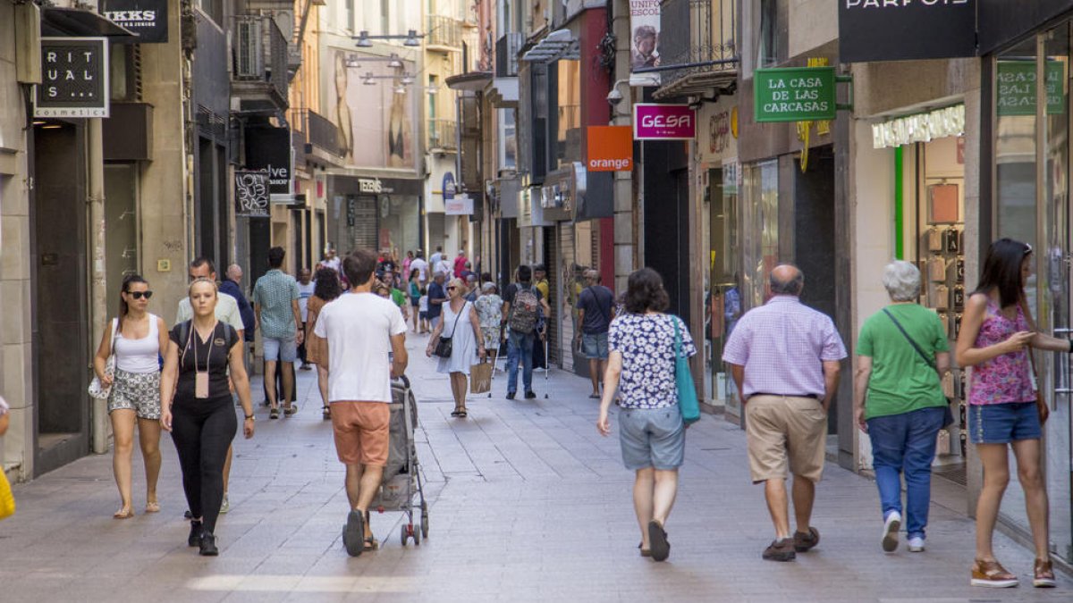 L’Eix compta amb moltes botigues liderades per autònoms.