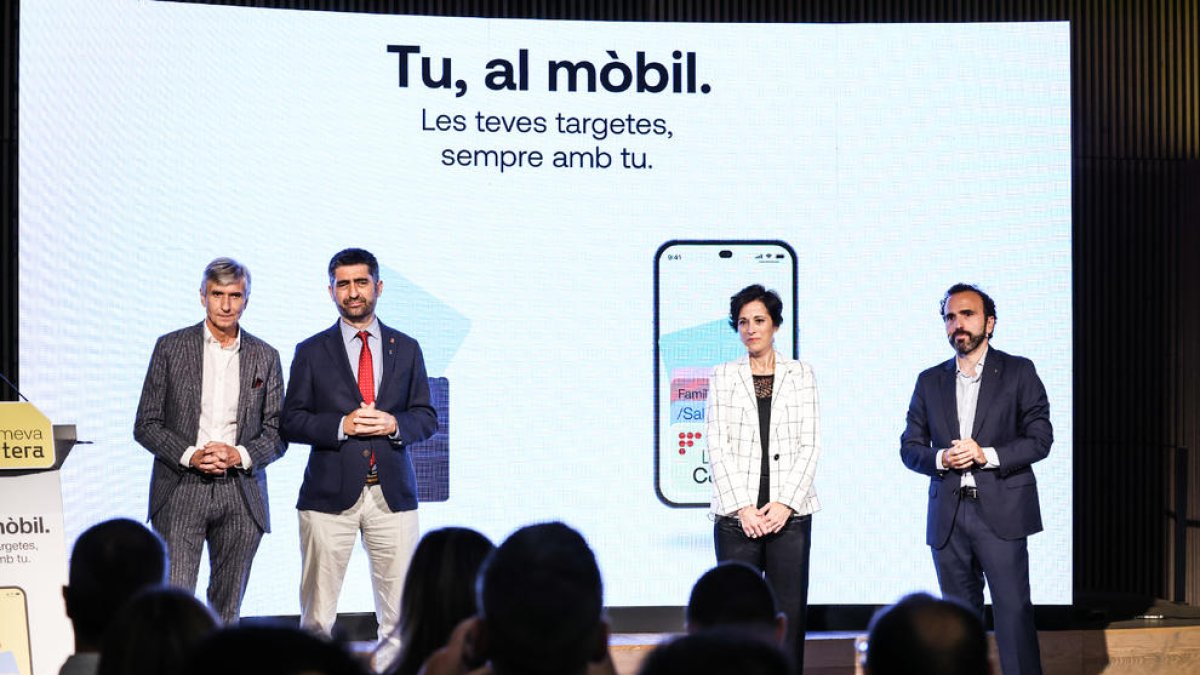 El vicepresident Puigneró i el conseller Argimon durant la presentació de ‘La meva cartera'.