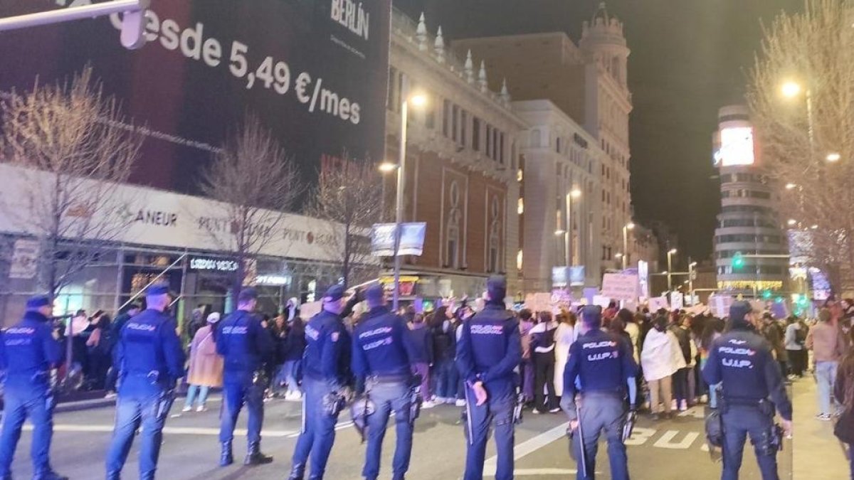 Policías en una manifestació.